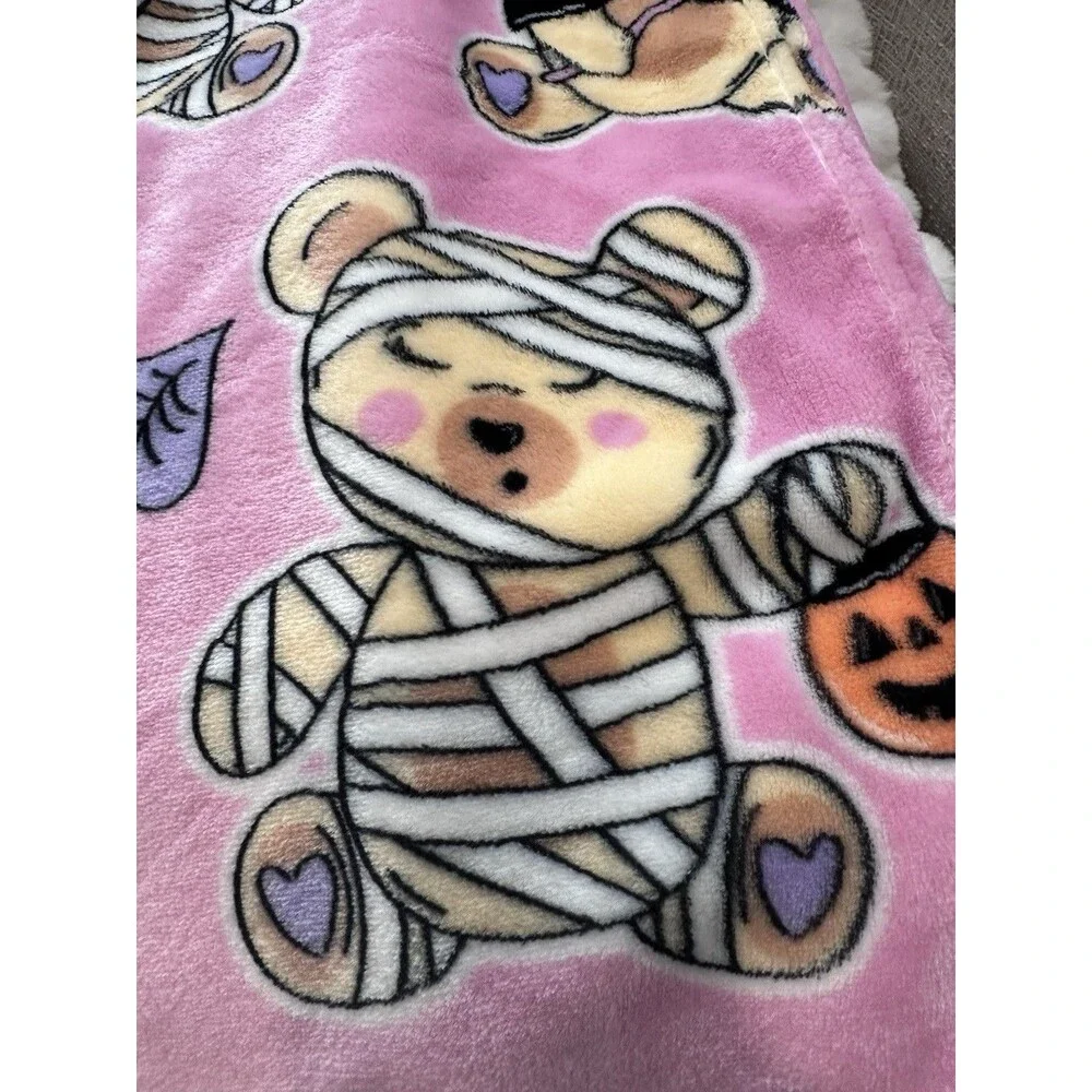 Betsy Johnson Pink Halloween Bears Ultra Plush Throw Blanket  50 x 70 In￼